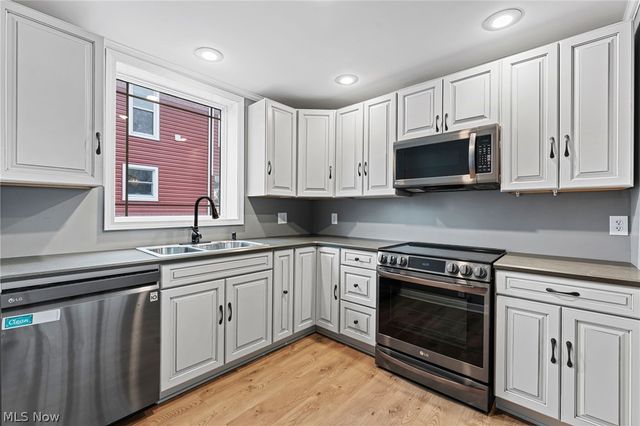 1123 W 6th Street, Lorain, OH 44052