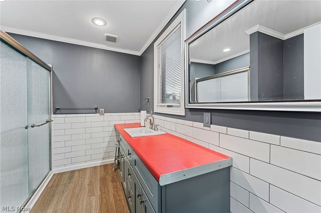 1123 W 6th Street, Lorain, OH 44052