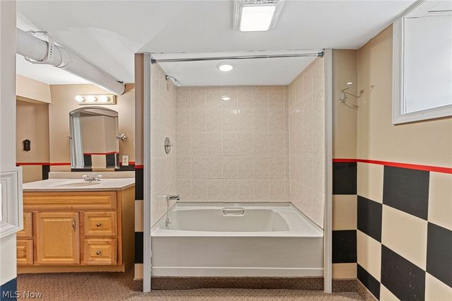 1123 W 6th Street, Lorain, OH 44052