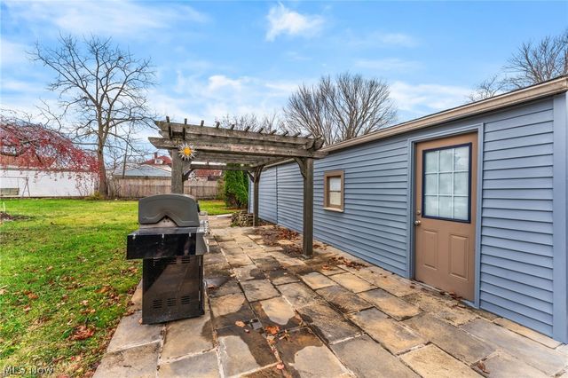 1123 W 6th Street, Lorain, OH 44052