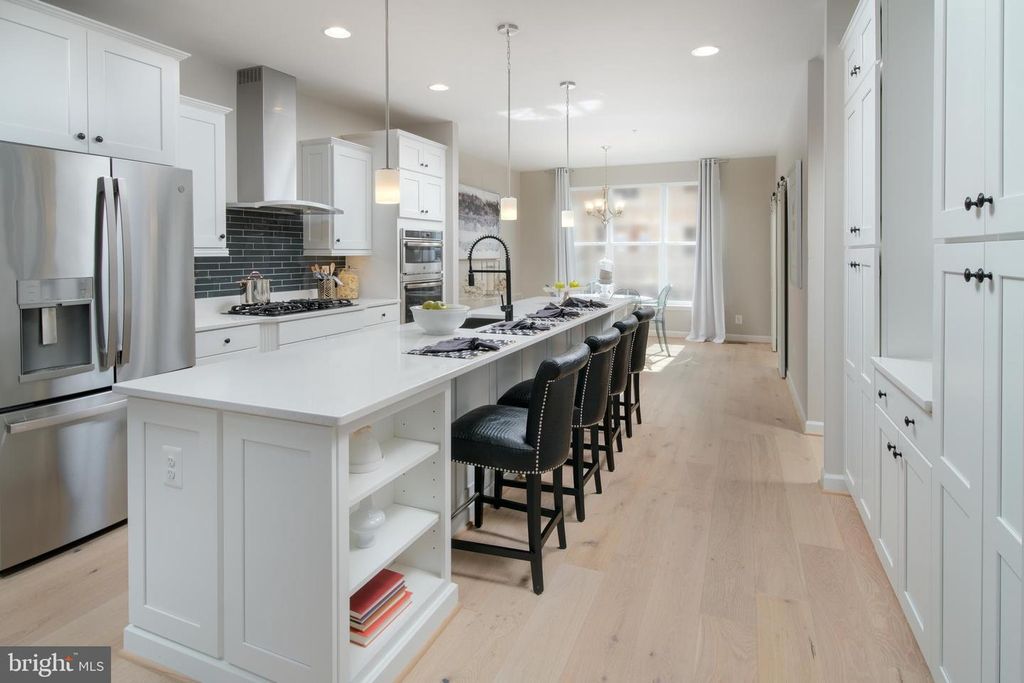 12578 OVATION DR, Fairfax, VA 22033