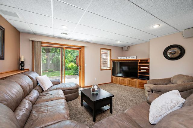 3352 132nd Circle NW, Coon Rapids, MN 55448