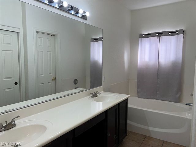 7450 South Eastern Avenue 1018, Las Vegas, NV 89123