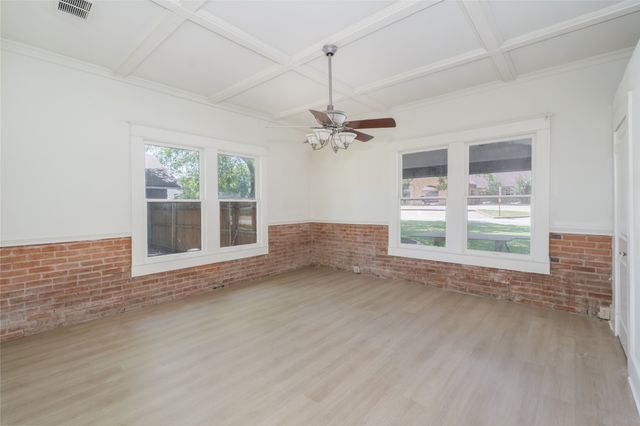 201 E Pecan Street, Edgewood, TX 75117