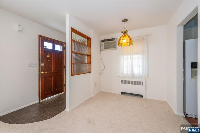 60 Sutton Avenue, Totowa, NJ 07512