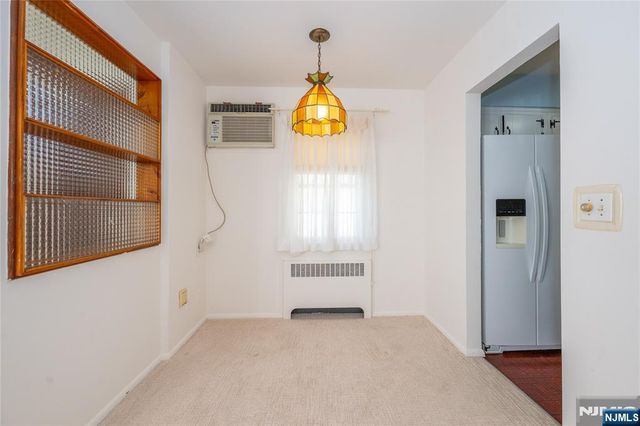 60 Sutton Avenue, Totowa, NJ 07512