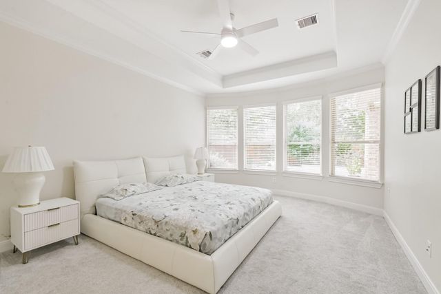 6 S Wheatleigh Drive, Tomball, TX 77375