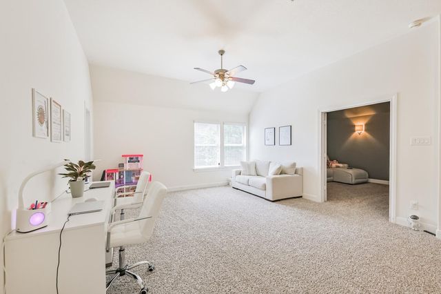 6 S Wheatleigh Drive, Tomball, TX 77375