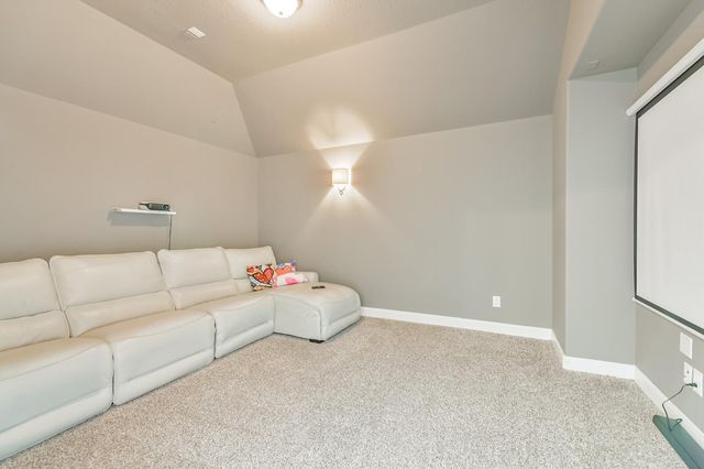 6 S Wheatleigh Drive, Tomball, TX 77375