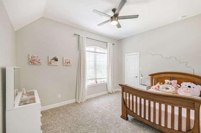 6 S Wheatleigh Drive, Tomball, TX 77375