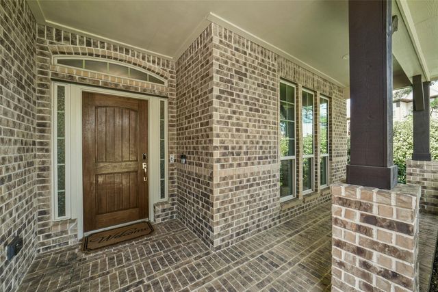 6 S Wheatleigh Drive, Tomball, TX 77375