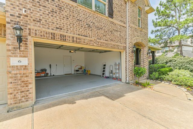6 S Wheatleigh Drive, Tomball, TX 77375