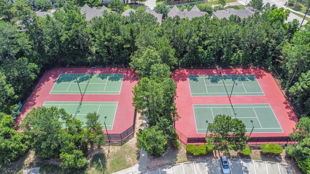 6 S Wheatleigh Drive, Tomball, TX 77375
