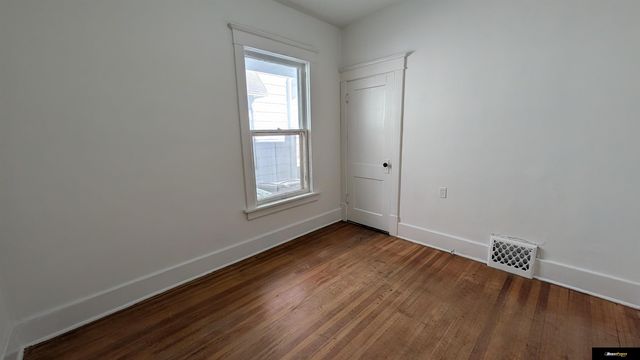 1944 S 11 Street, Omaha, NE 68108