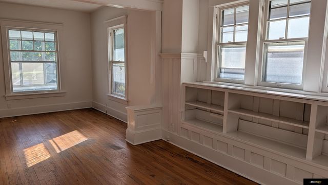 1944 S 11 Street, Omaha, NE 68108