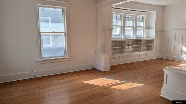 1944 S 11 Street, Omaha, NE 68108