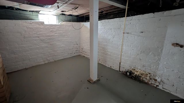 1944 S 11 Street, Omaha, NE 68108