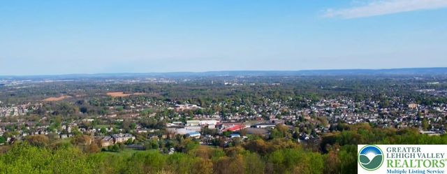 4825 South Mountain Drive, Upper Milford Twp, PA 18049