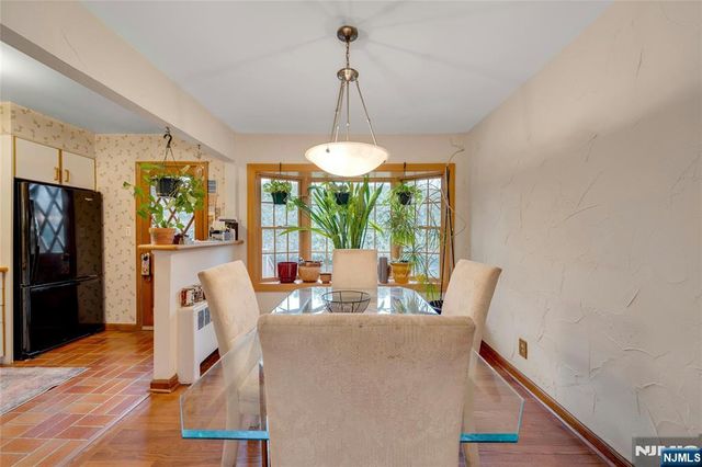 460 Maple Avenue, Twp Of Washington, NJ 07676