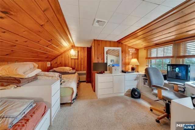 460 Maple Avenue, Twp Of Washington, NJ 07676