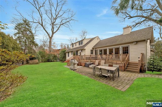 460 Maple Avenue, Twp Of Washington, NJ 07676