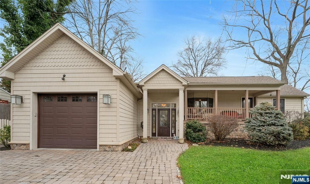 460 Maple Avenue, Twp Of Washington, NJ 07676