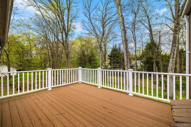 230 Sickletown Road, West Nyack, NY 10994