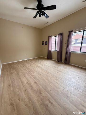 6 Stonegate Circle A, Branford, CT 06405