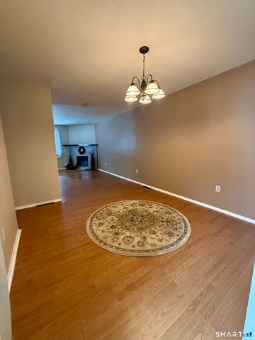 6 Stonegate Circle A, Branford, CT 06405