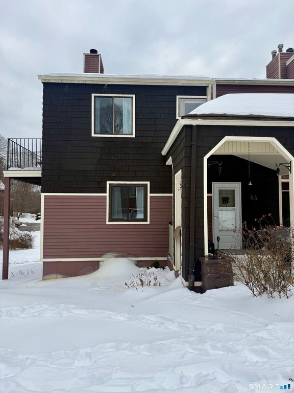 6 Stonegate Circle A, Branford, CT 06405