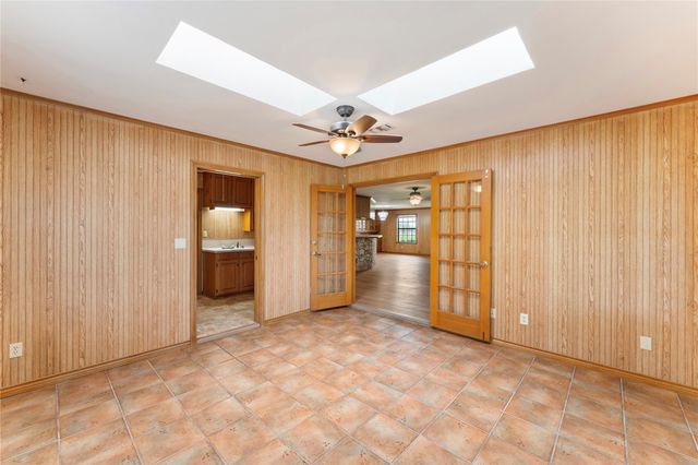 1518 County Road 307, El Campo, TX 77437