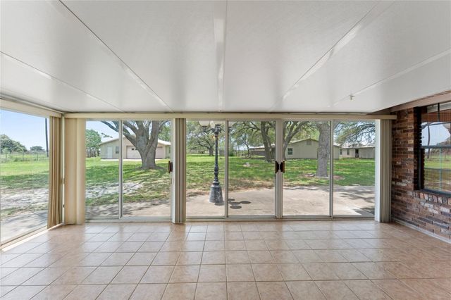 1518 County Road 307, El Campo, TX 77437