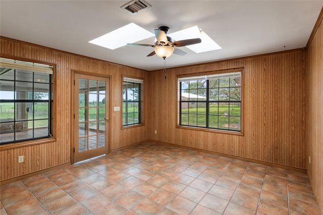 1518 County Road 307, El Campo, TX 77437
