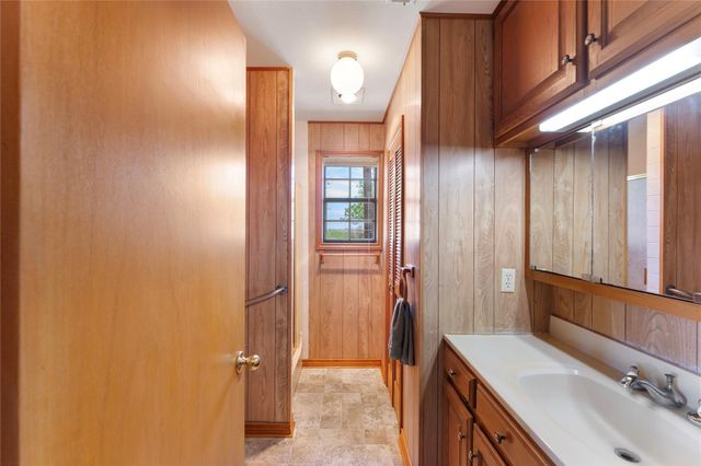 1518 County Road 307, El Campo, TX 77437