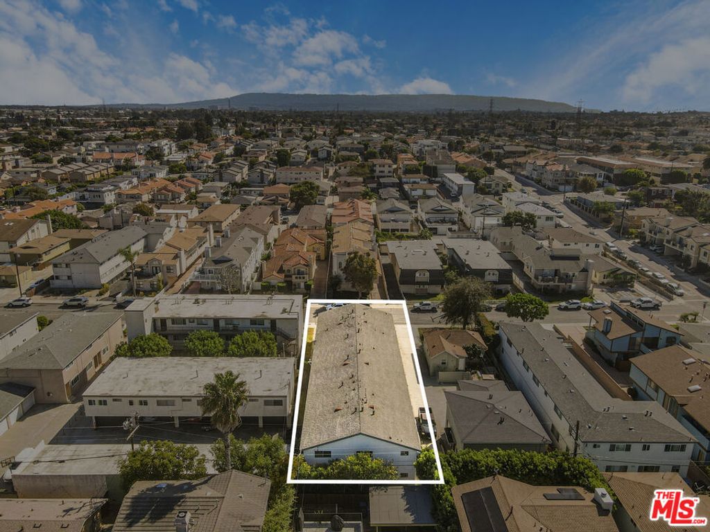 2609 Gates Avenue, Redondo Beach, CA 90278 — photo 2