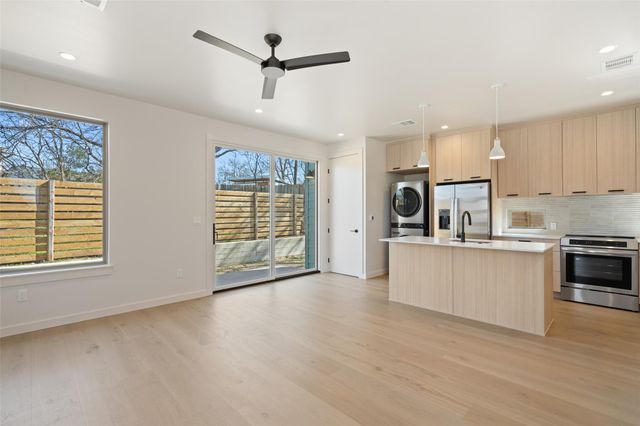 2912 Pecan Springs RD, Austin, TX 78723