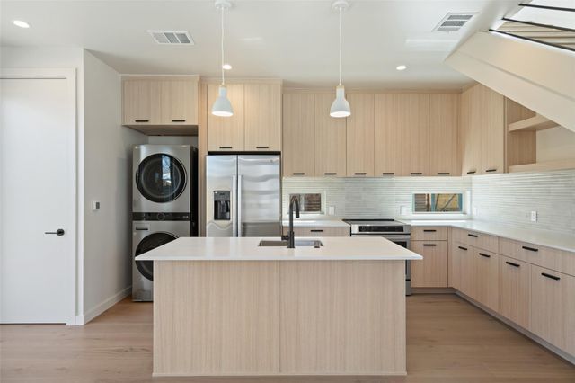 2912 Pecan Springs RD, Austin, TX 78723