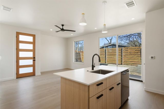 2912 Pecan Springs RD, Austin, TX 78723