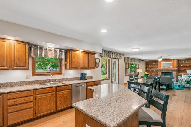 1014 NE Trilein Drive, Ankeny, IA 50021