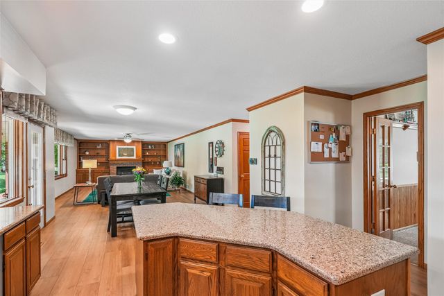1014 NE Trilein Drive, Ankeny, IA 50021