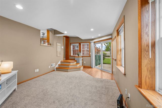 13321 Rosedale Street, Southgate, MI 48195