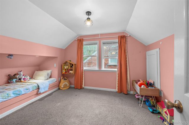 13321 Rosedale Street, Southgate, MI 48195