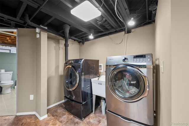 13321 Rosedale Street, Southgate, MI 48195