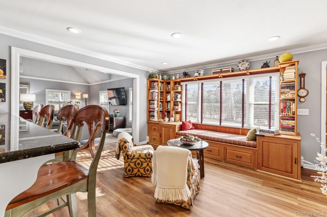 79 E Tiana Road, Hampton Bays, NY 11946