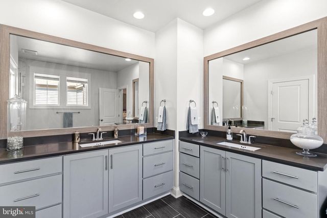 22920 BUBBLING BROOK DR, Brambleton, VA 20148