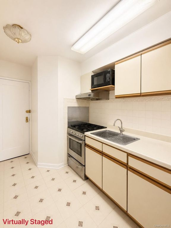 14435 Sanford Avenue 1, Flushing, NY 11355 — photo 4