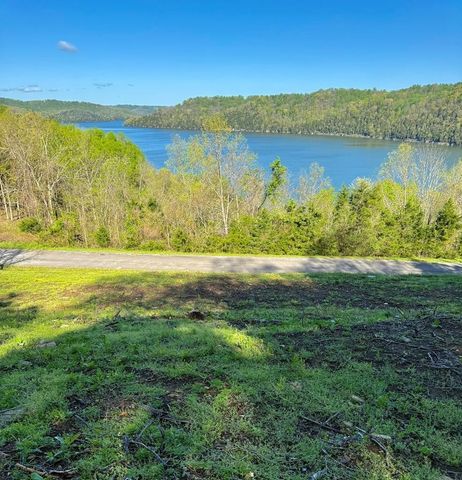 84 Harbor Pointe Drive, Silver Point, TN 38582