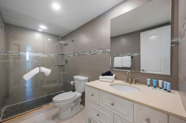 19370 Collins Avenue 1403, Sunny Isles Beach, FL 33160