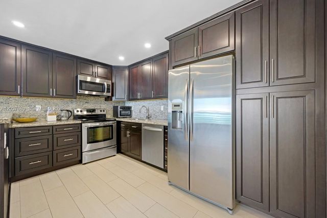 19370 Collins Avenue 1403, Sunny Isles Beach, FL 33160