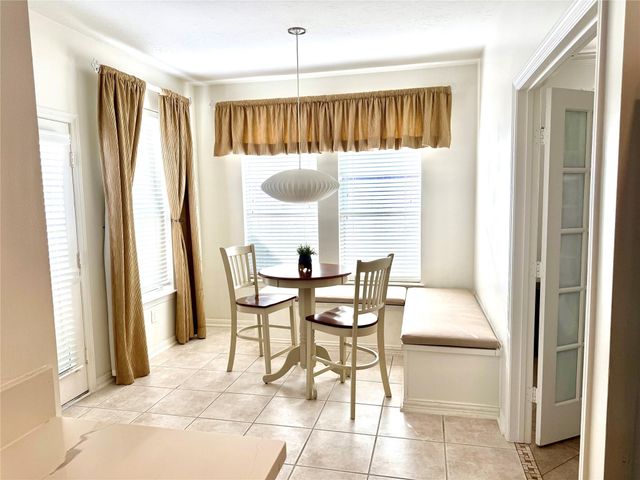 9515 Laurel Creek Court, Houston, TX 77040